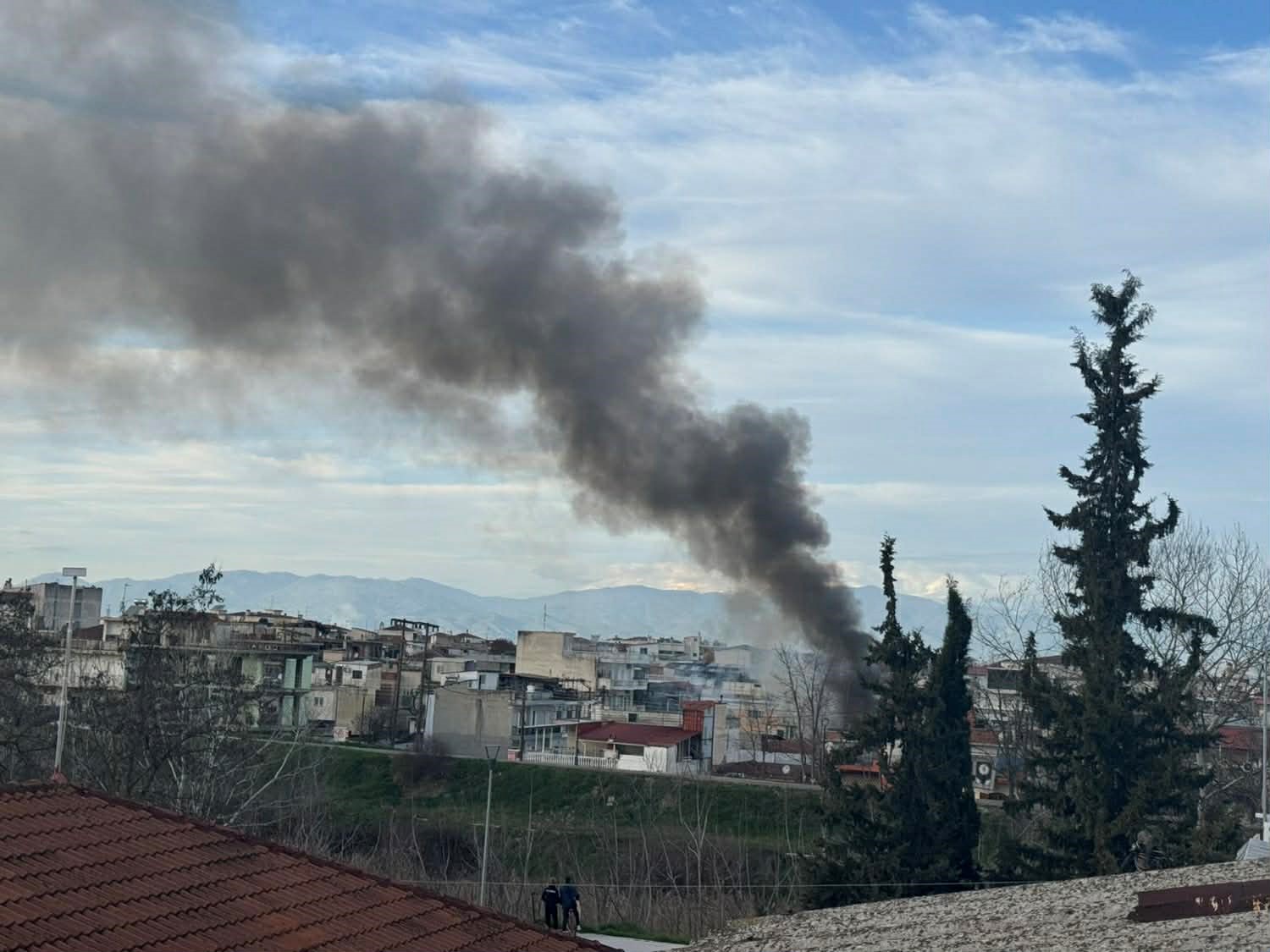 Φωτιά σε σπίτι στη Νέα Σμύρνη 